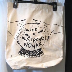 I SEE A STONG WOMAN TOTE BNWT reusable bag shop